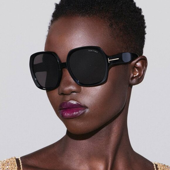 Tom Ford FT1221 01A Saffron Square Sunglasses - Shiny Black\Smoke - Picture 3 of 8